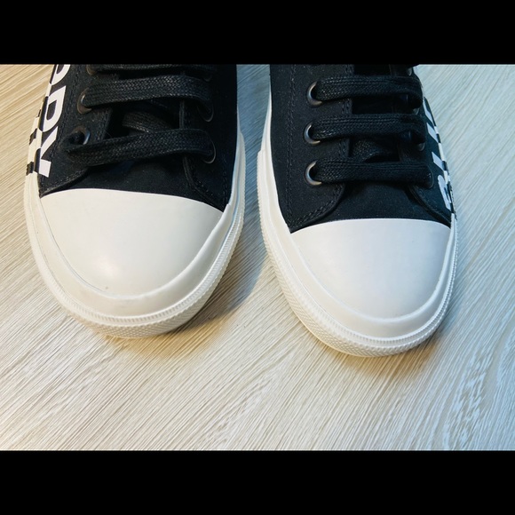 Burberry low top sneaker - Picture 7 of 12